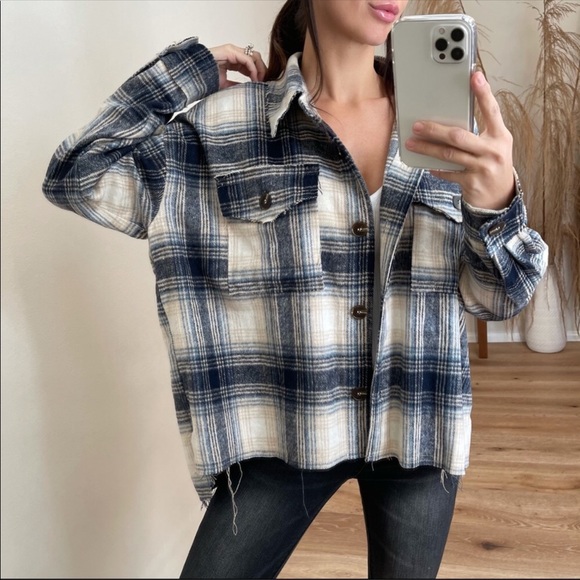 🆕🔄 Reposh Grace Distressed Plaid Jacket | Navy - Picture 4 of 10